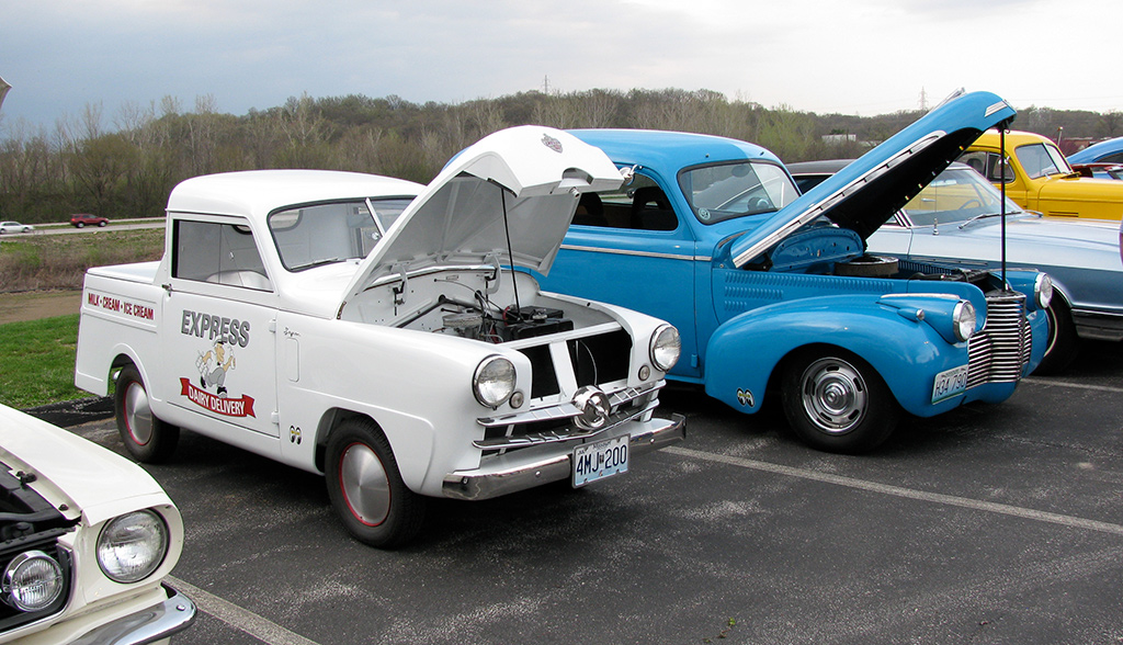 STL Car Show • Crosley Pickup • © 2024 Flashback Racing