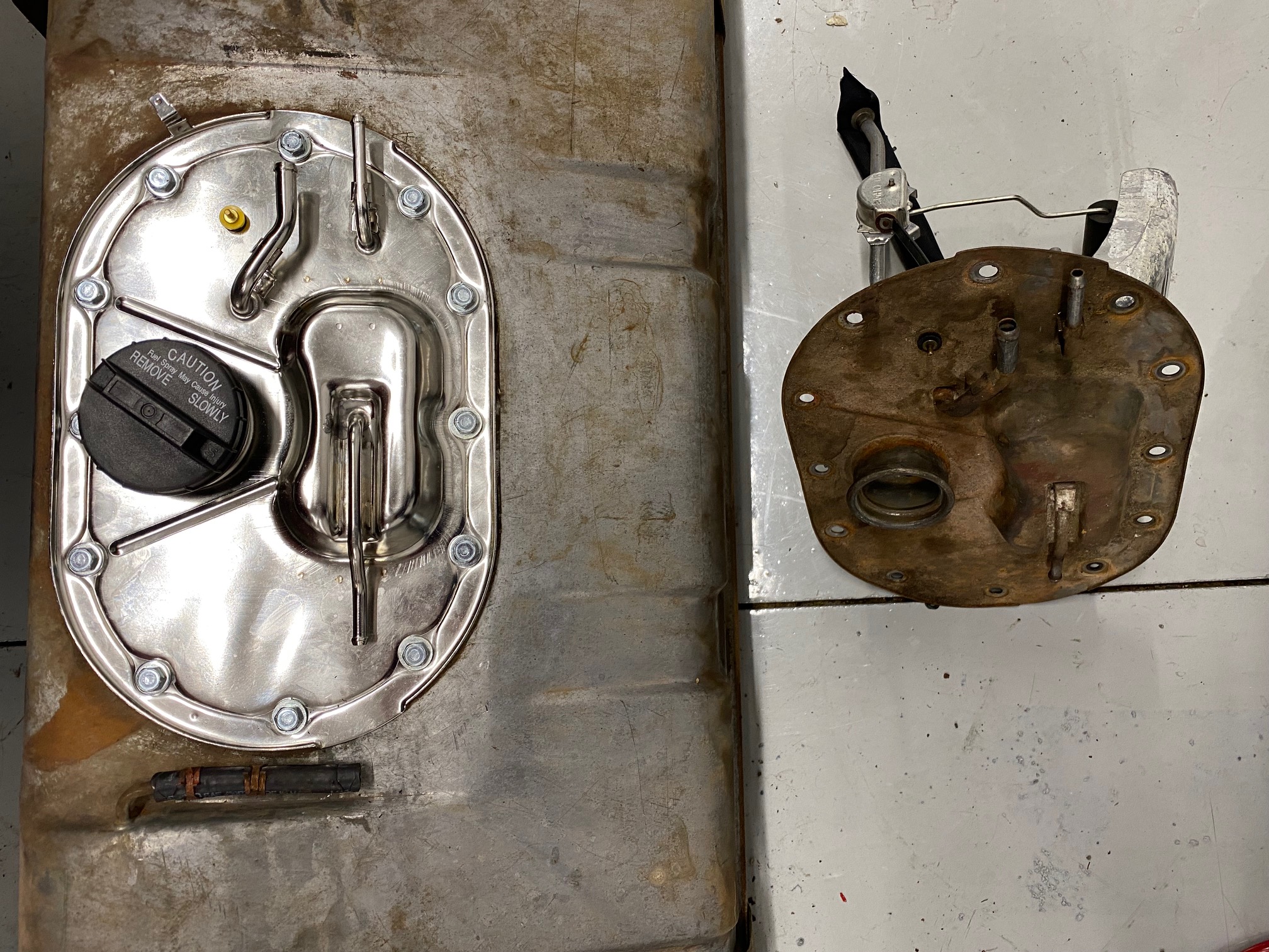 1975 Corvette New & Old Sending Units ©2024 Flashback Racing