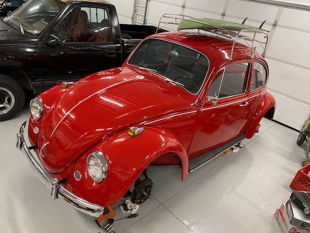 1967 VW Beetle w Rack-Surfbrd © 2024 Flashback Racing